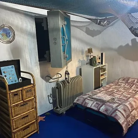 Budget - No Windows Privat bolig Evilard