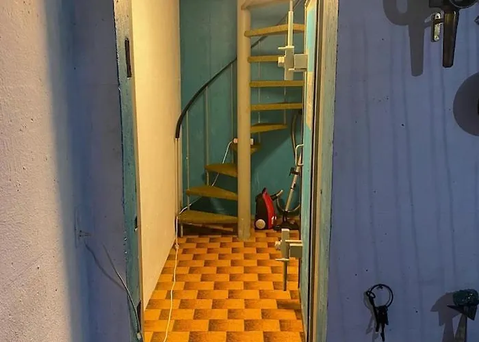 Budget - No Windows Evilard